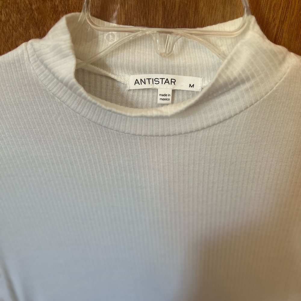 White Mock Neck Ribbed Ruched Top - Picture 2 of 4